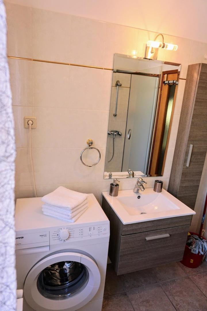 Apartment Stefica Crveni Vrh Ngoại thất bức ảnh